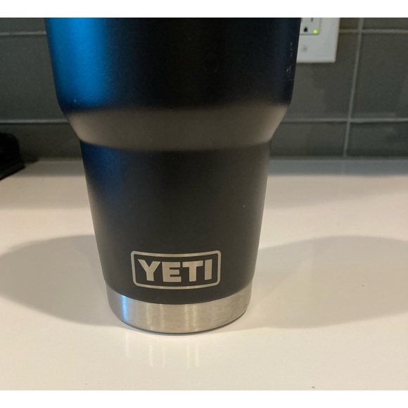 Yeti 30oz Rambler water tumbler with Home Depot branding with cover - Picture 2 of 4